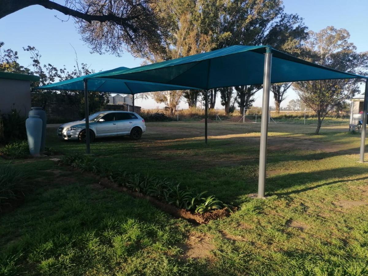Hotel Biekiesvlei Lichtenburg Exterior foto